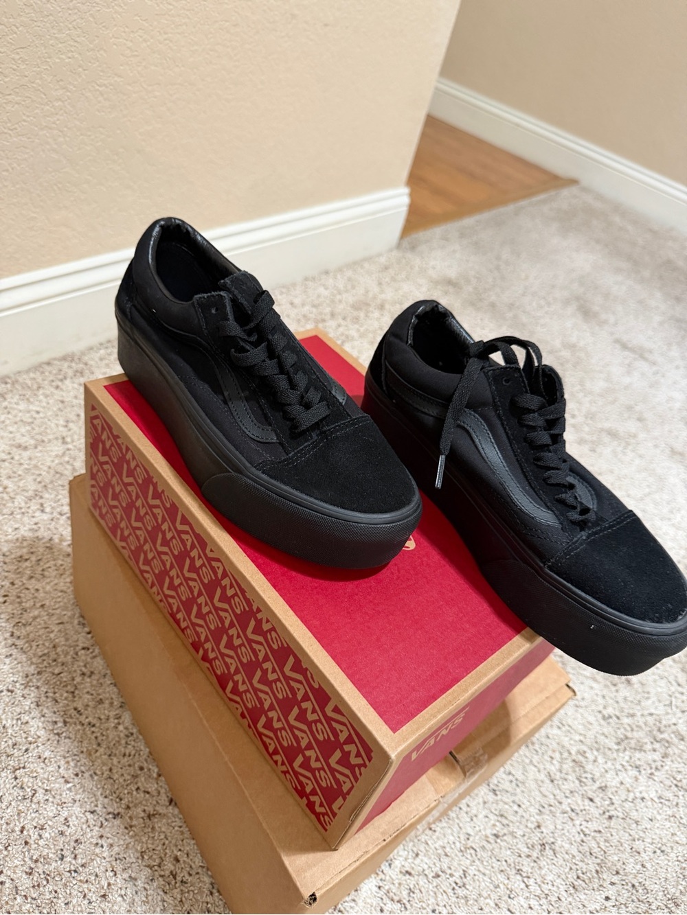Vans All-Black Platform Old Skool Stackform